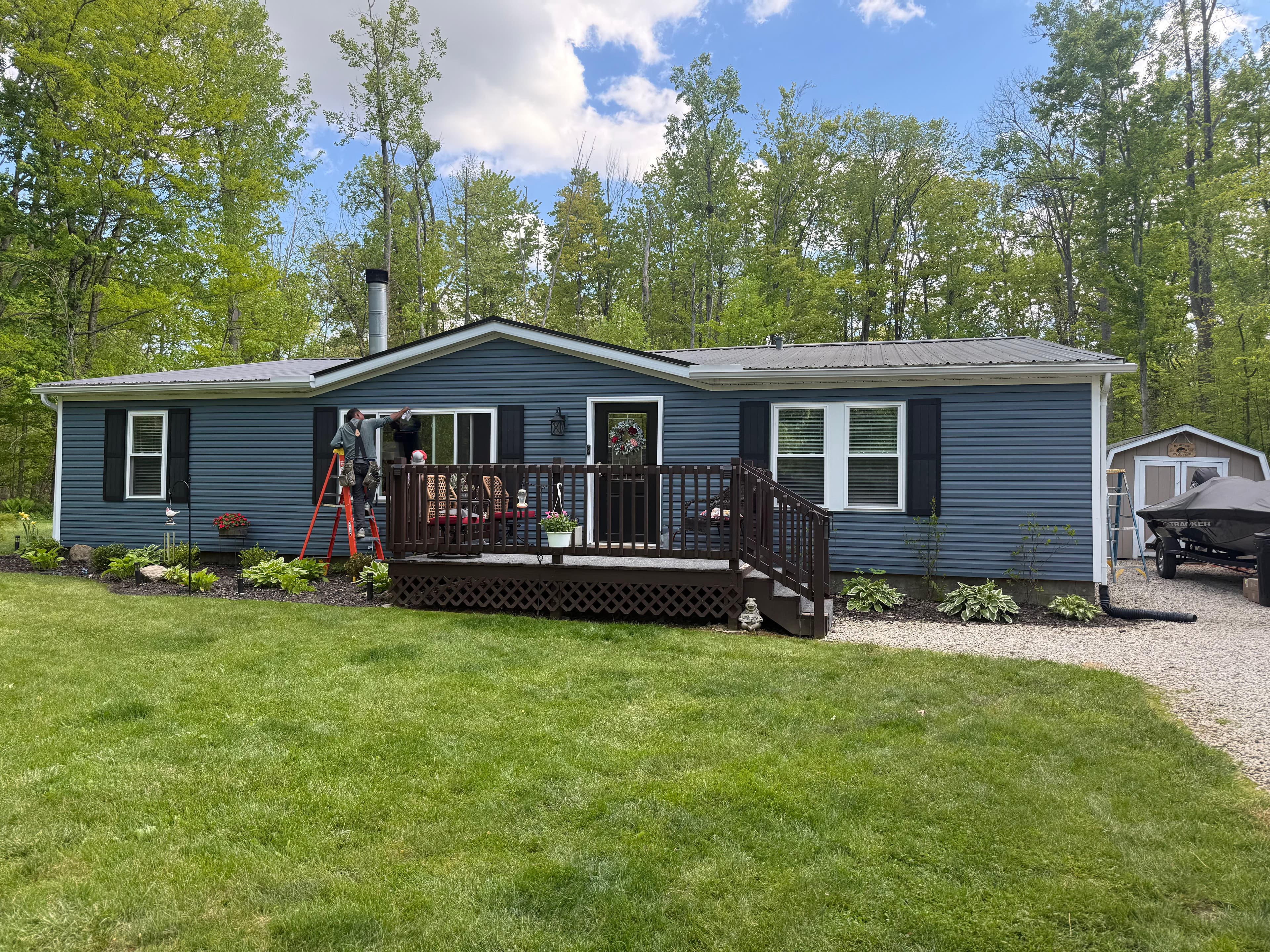 Project Steel Blue Vinyl Siding Upgrade at Candlewood Lake Community Ranch image