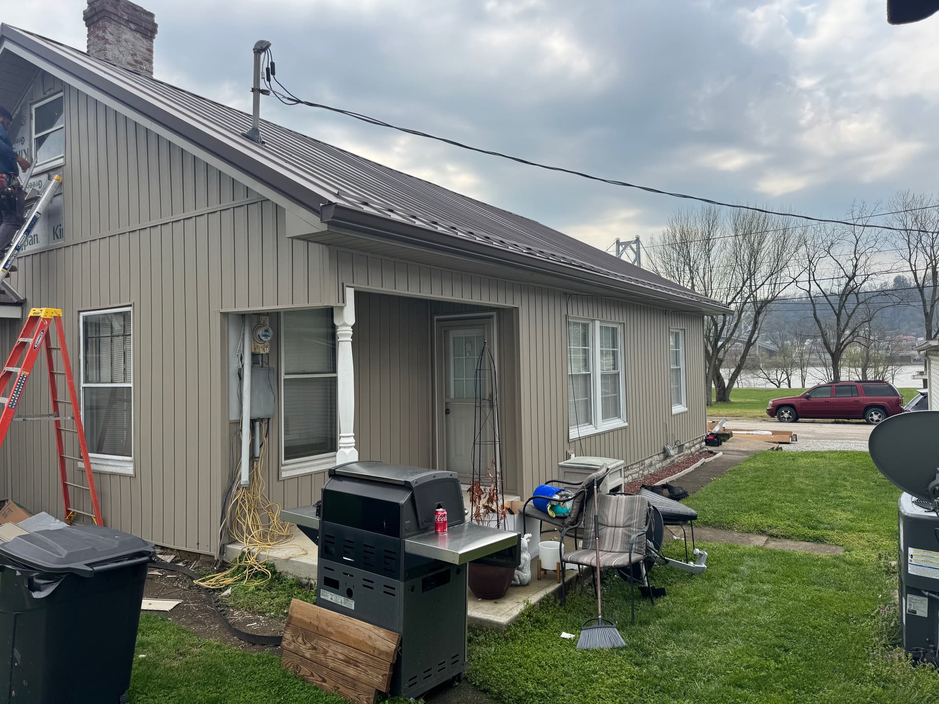 Gallery photos for Beautiful Home Makeover with Enhanced Siding and Roofing: Image #4