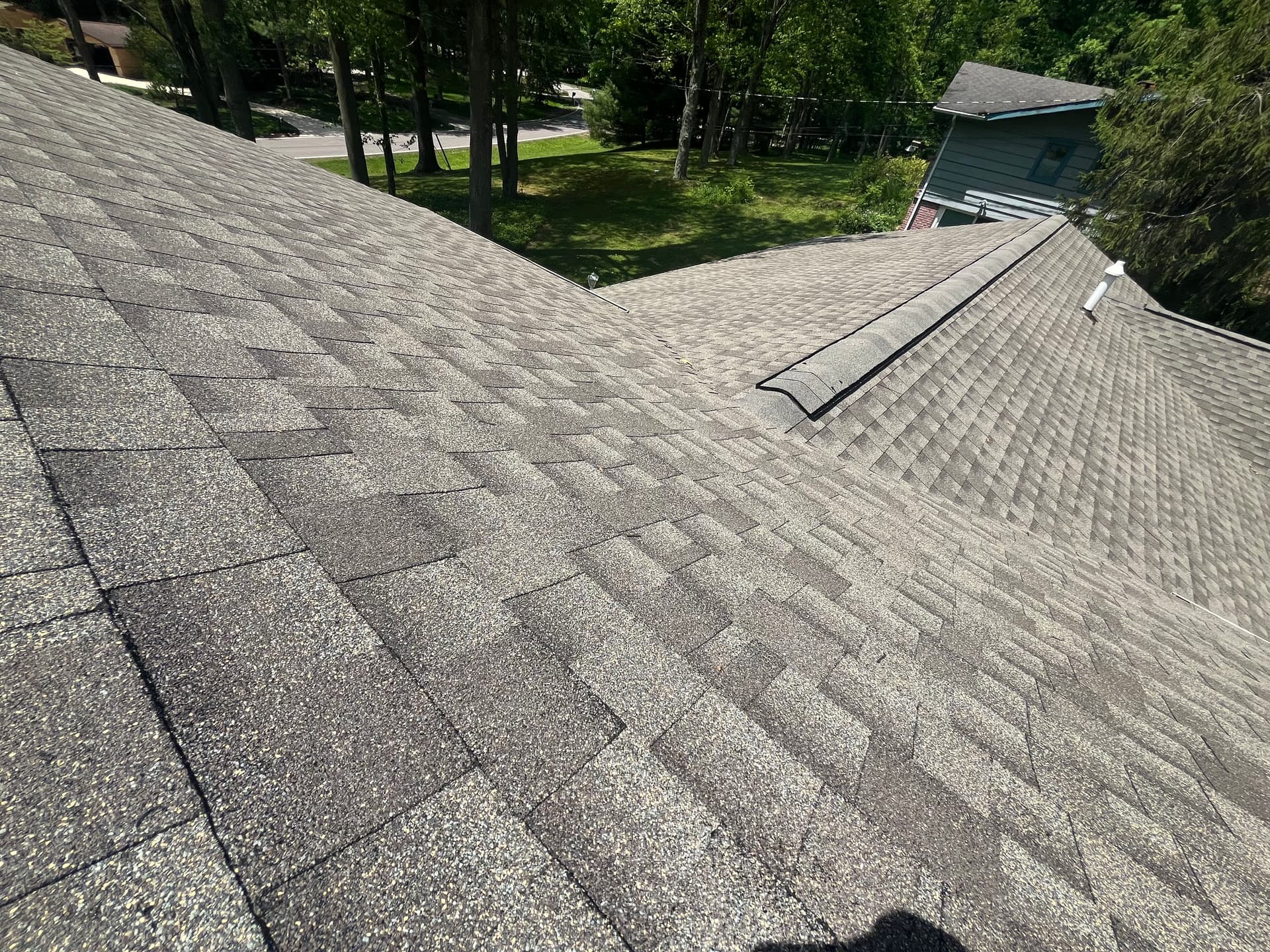 Gallery photos for Complete GAF Weathered Wood Roof Replacement in Solon: Image #3