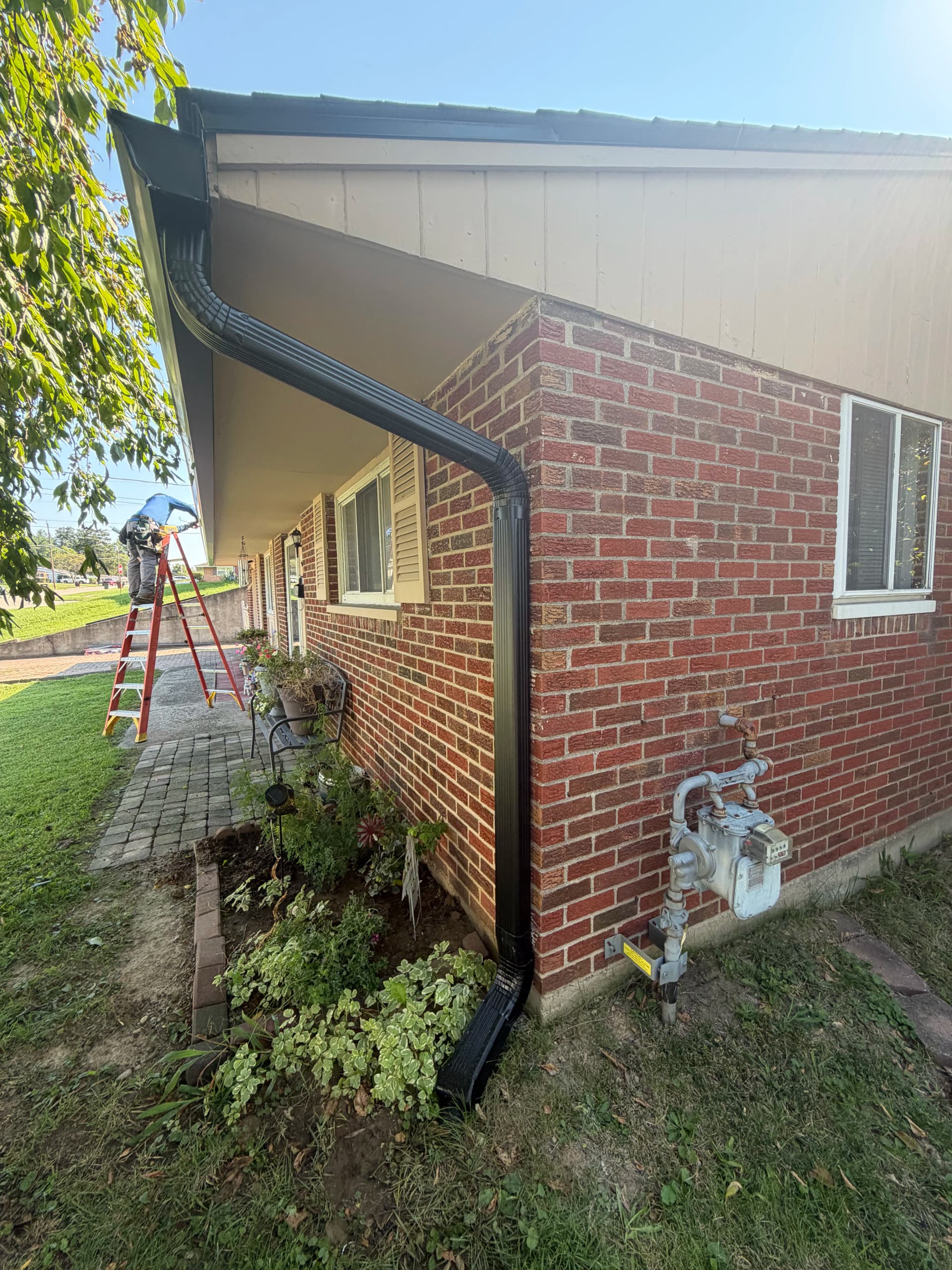 Gallery photos for New Roof and Gutters Fully Dialed In on This Brick Ranch: Image #3