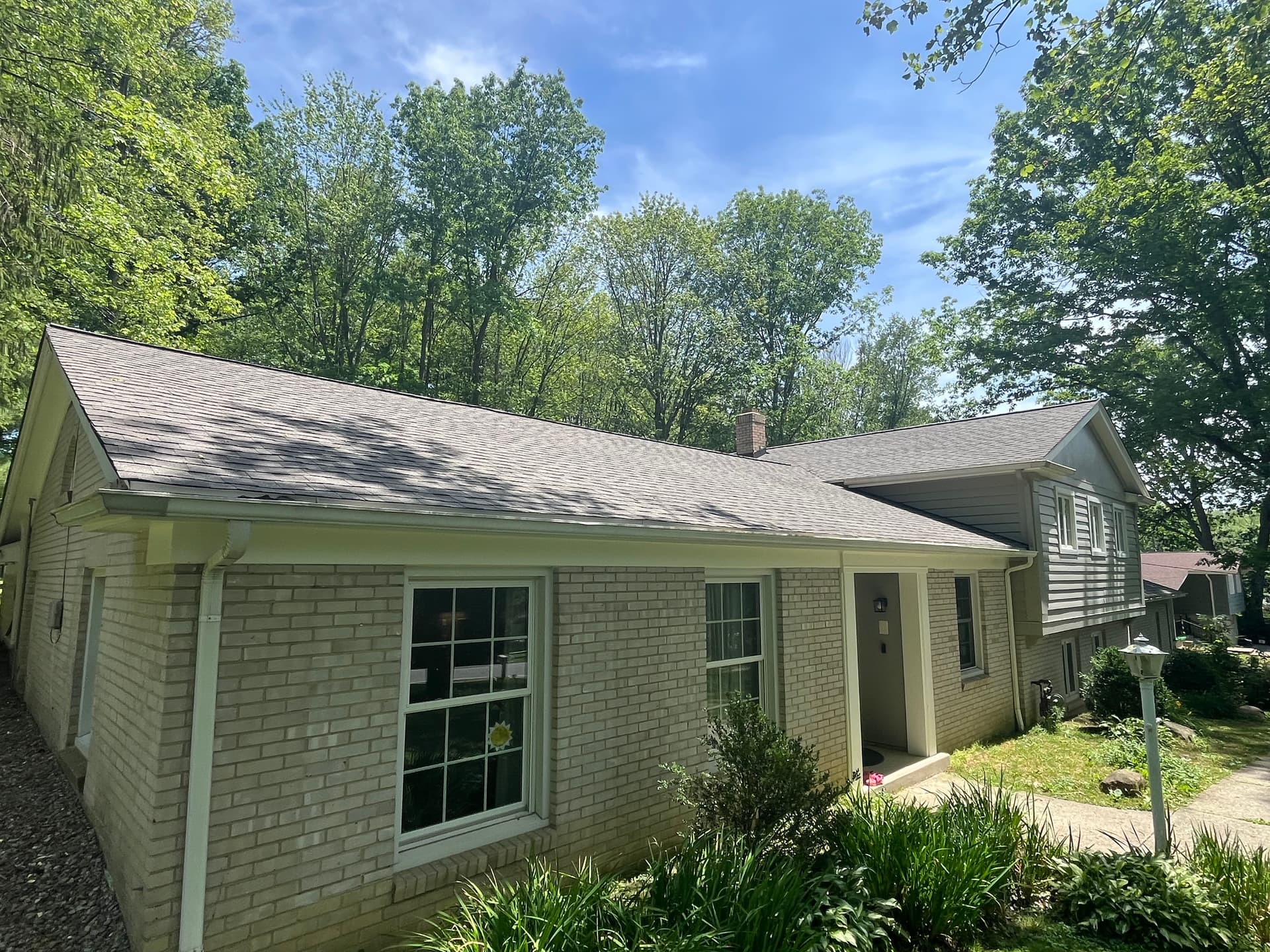Gallery photos for Complete GAF Weathered Wood Roof Replacement in Solon: Image #5