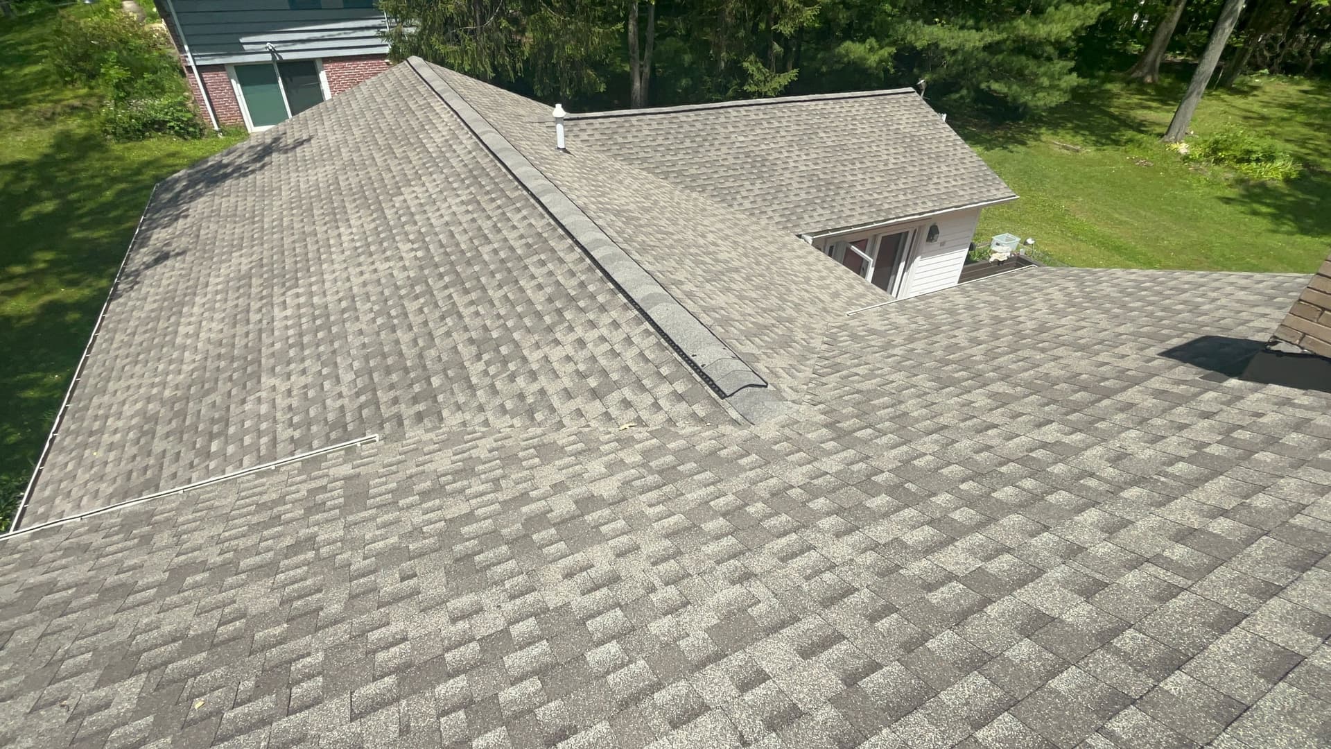 Gallery photos for Complete GAF Weathered Wood Roof Replacement in Solon: Image #4
