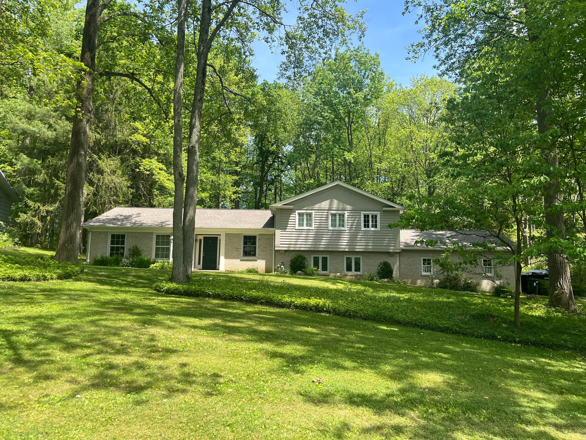 Complete GAF Weathered Wood Roof Replacement in Solon image