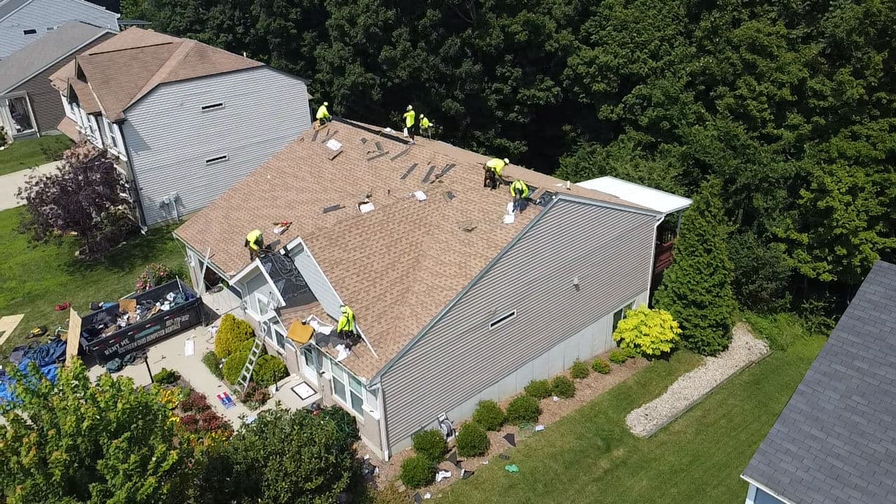 Gallery photos for GAF HDZ Shakewood Roof Replacement in Amelia Ohio: Image #2