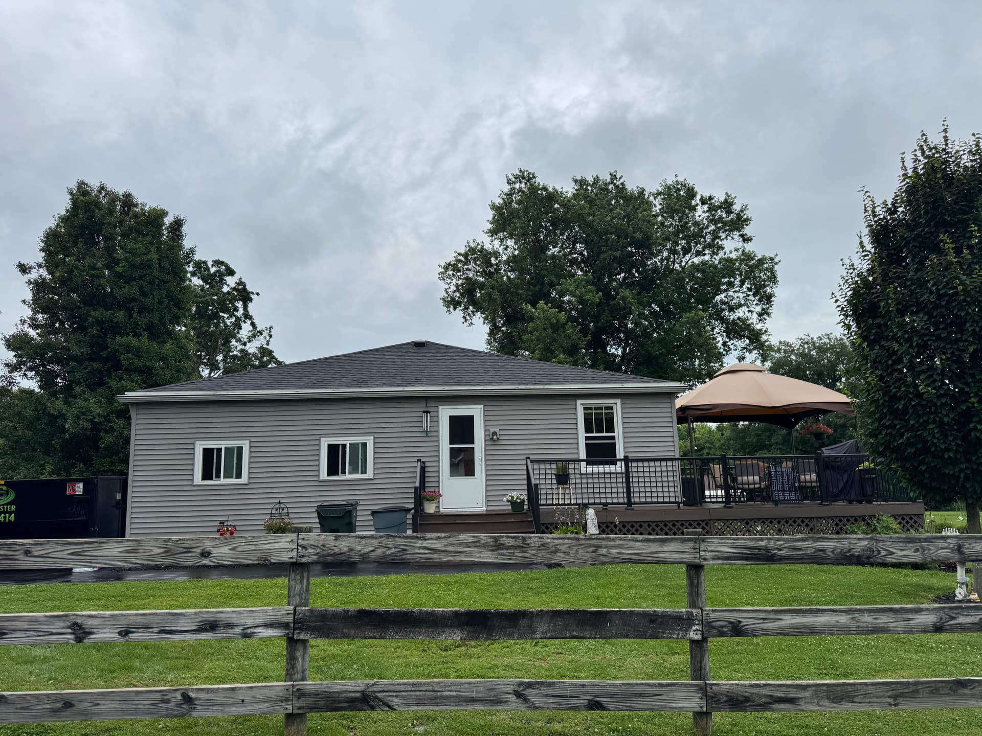 Gallery photos for Full Roof Tear-Off and HDZ Charcoal Shingle Replacement: Image #1