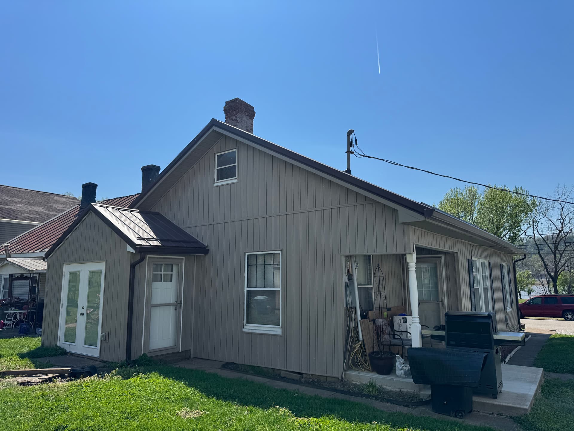 Gallery photos for Full Exterior Upgrade on This Aberdeen OH Home: Image #3
