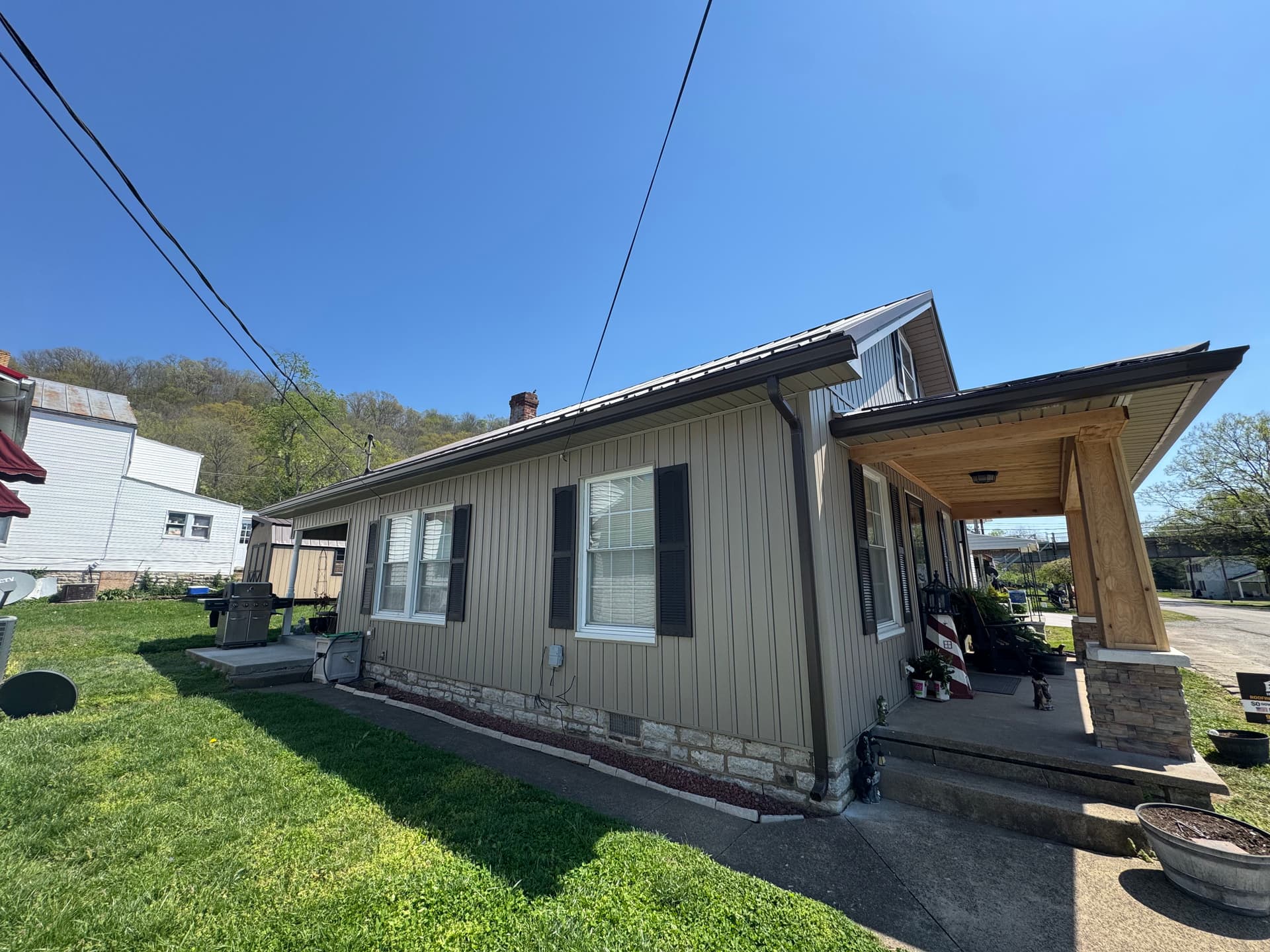 Gallery photos for Full Exterior Upgrade on This Aberdeen OH Home: Image #4
